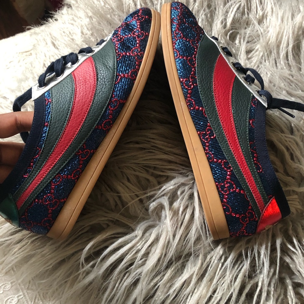 Shoes - Picture 5 of 8